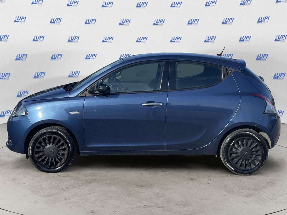 Lancia Ypsilon usata a Firenze (2)