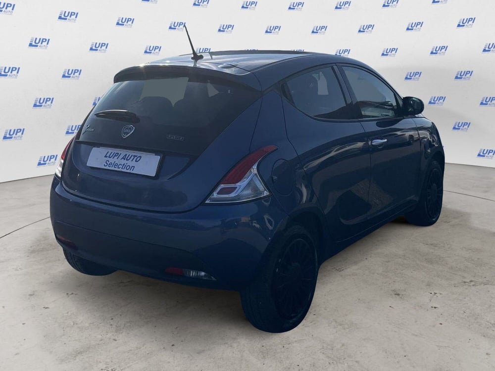 Lancia Ypsilon usata a Firenze (5)