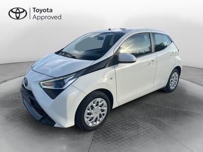 Toyota Aygo Connect 1.0 VVT-i 72 CV 5 porte x-play del 2020 usata a Melilli