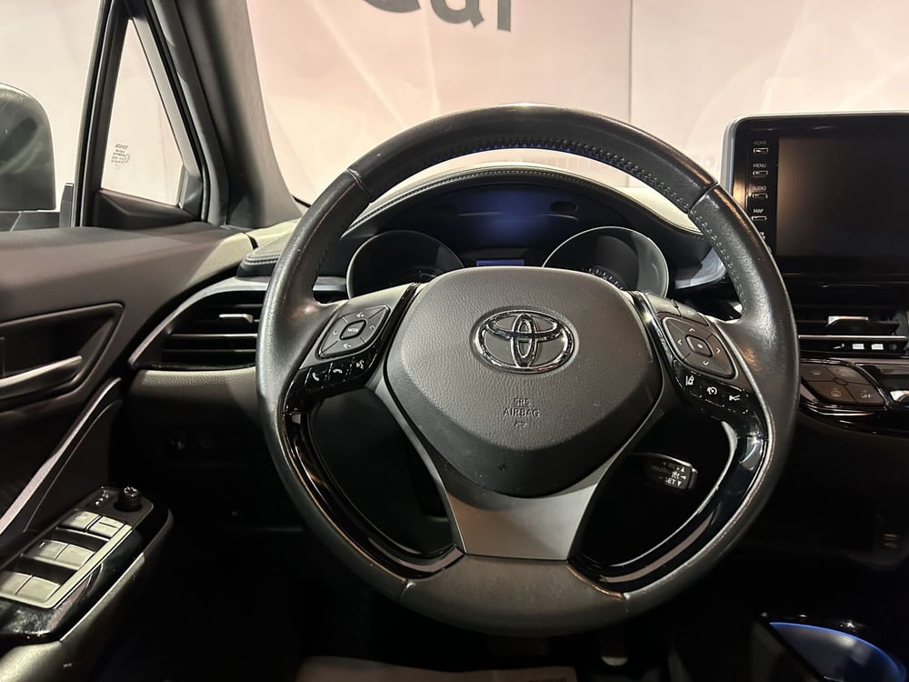 Toyota Toyota C-HR usata a Milano (10)