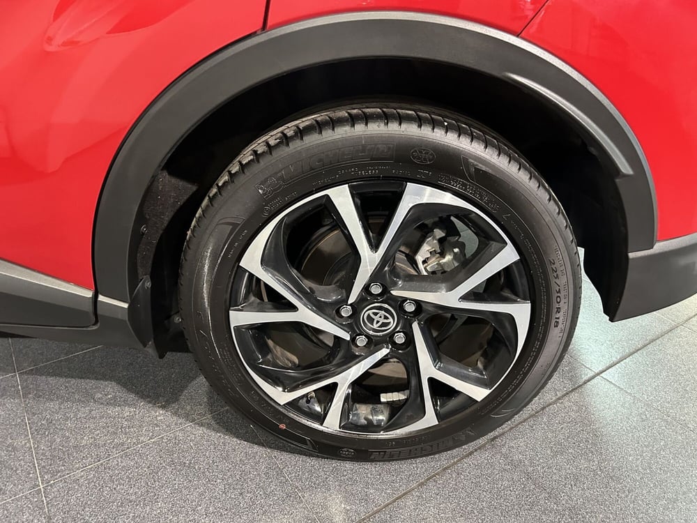 Toyota Toyota C-HR usata a Milano (15)