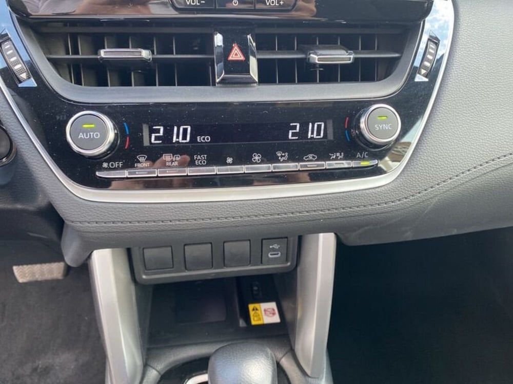 Toyota Corolla Cross Hybrid usata a Vicenza (15)