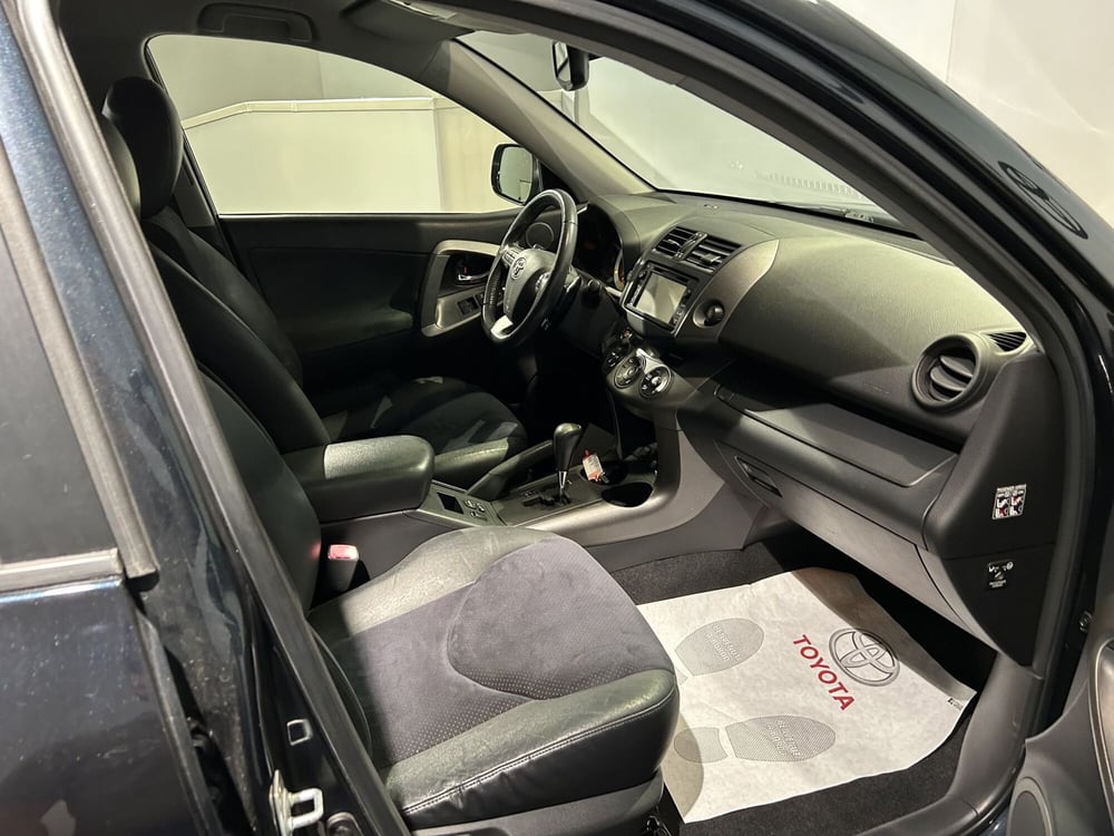 Toyota Rav4 usata a Milano (13)