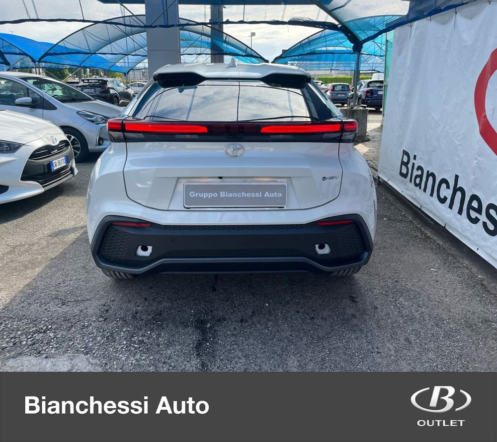 Toyota Toyota C-HR nuova a Cremona (6)