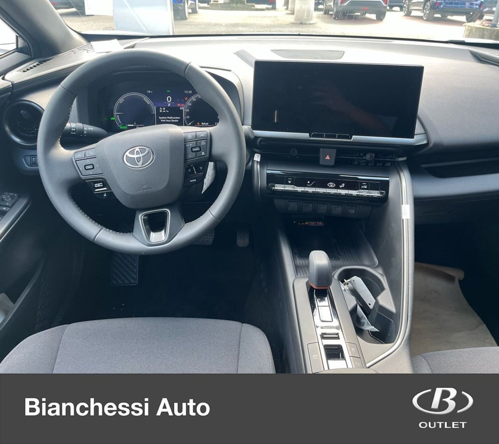 Toyota Toyota C-HR nuova a Cremona (9)
