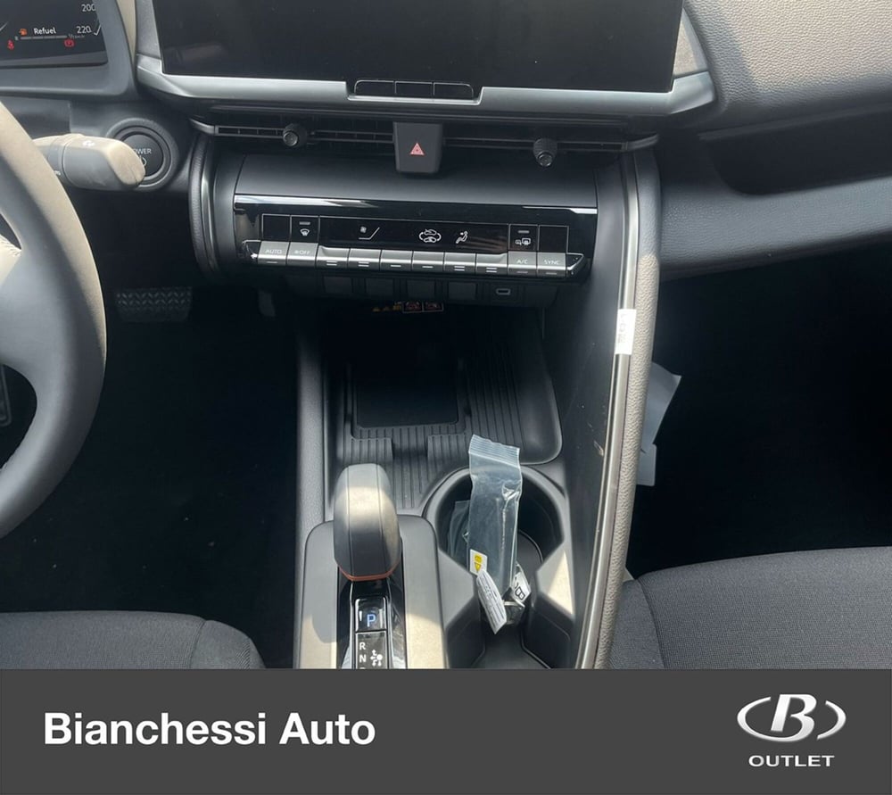 Toyota Toyota C-HR nuova a Cremona (10)