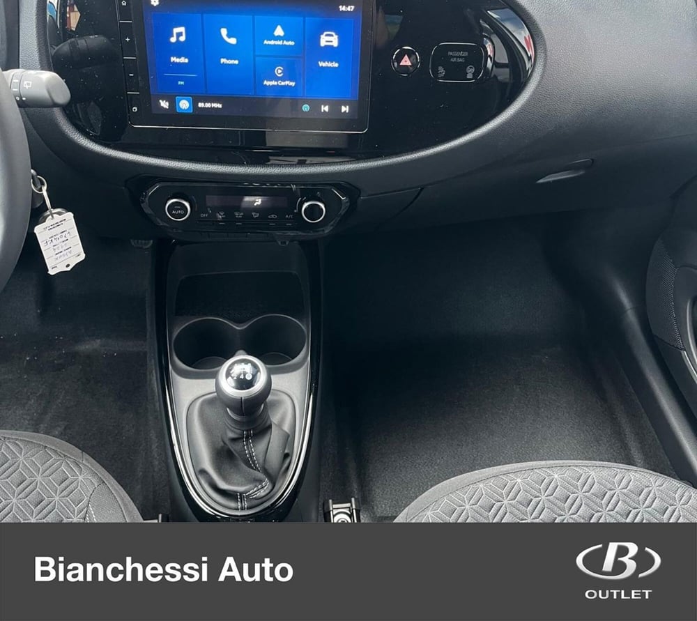 Toyota Aygo X nuova a Cremona (12)
