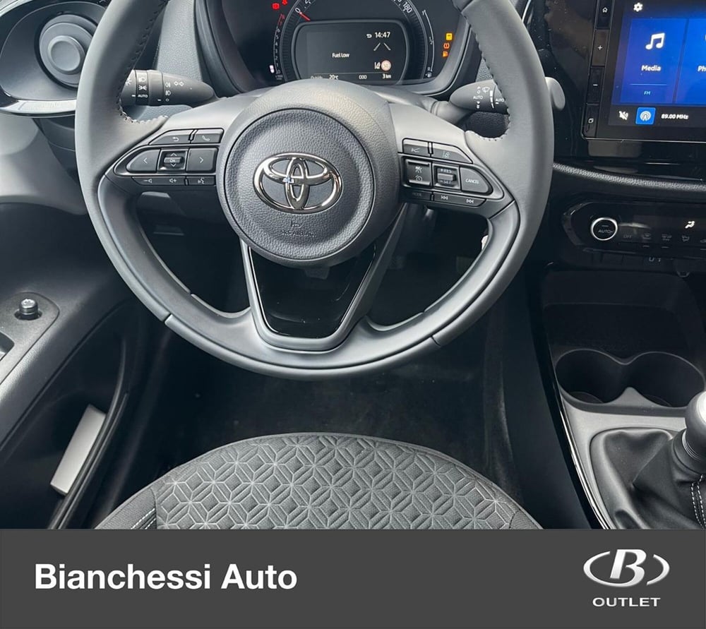 Toyota Aygo X nuova a Cremona (9)