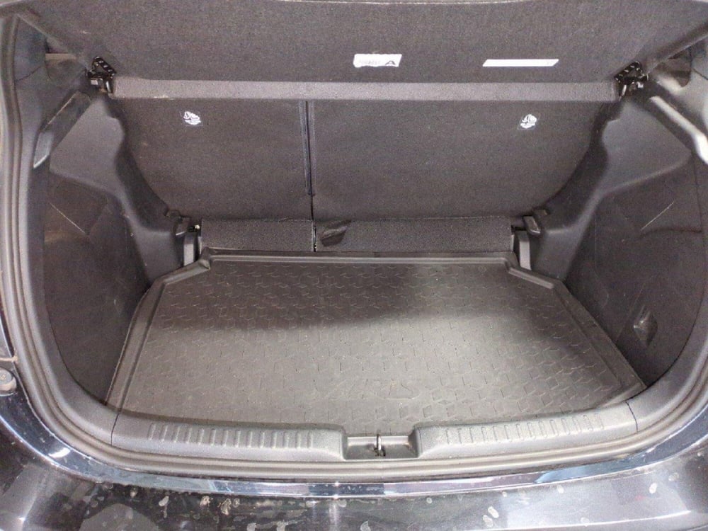 Toyota Yaris usata a Milano (11)
