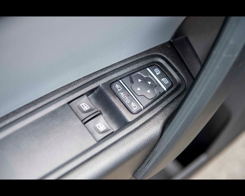 Nissan Townstar usata a Treviso (17)