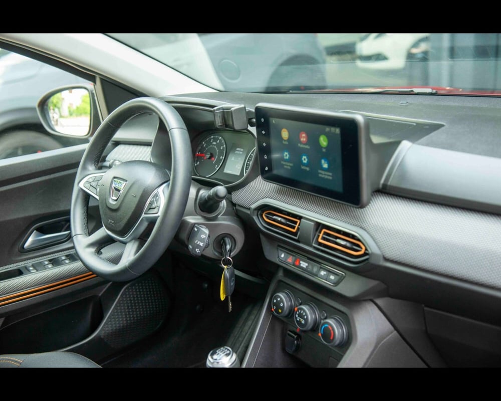 Dacia Sandero usata a Treviso (13)
