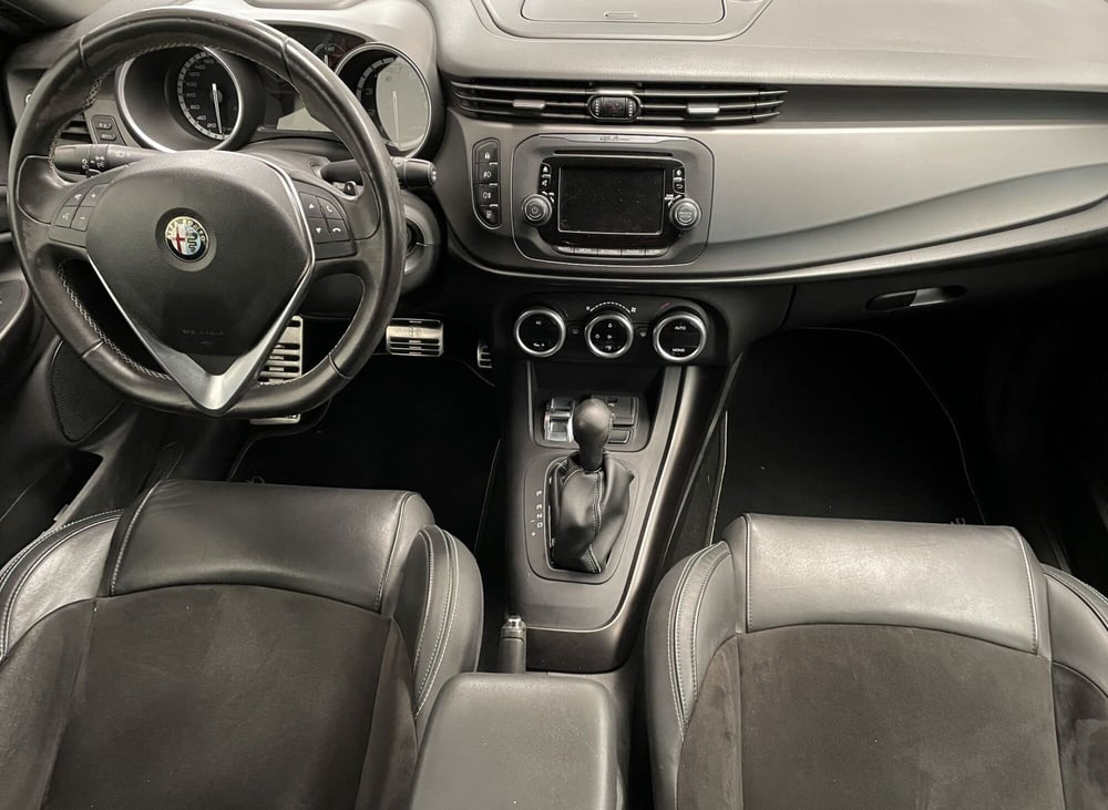 Alfa Romeo Giulietta usata a Novara (11)