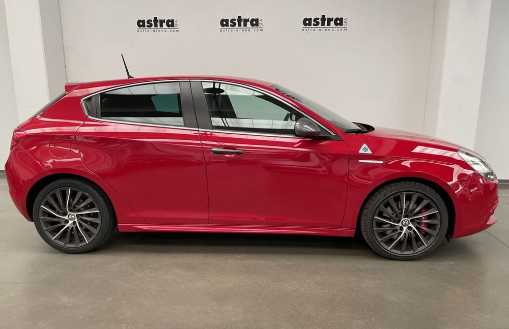 Alfa Romeo Giulietta usata a Novara (3)