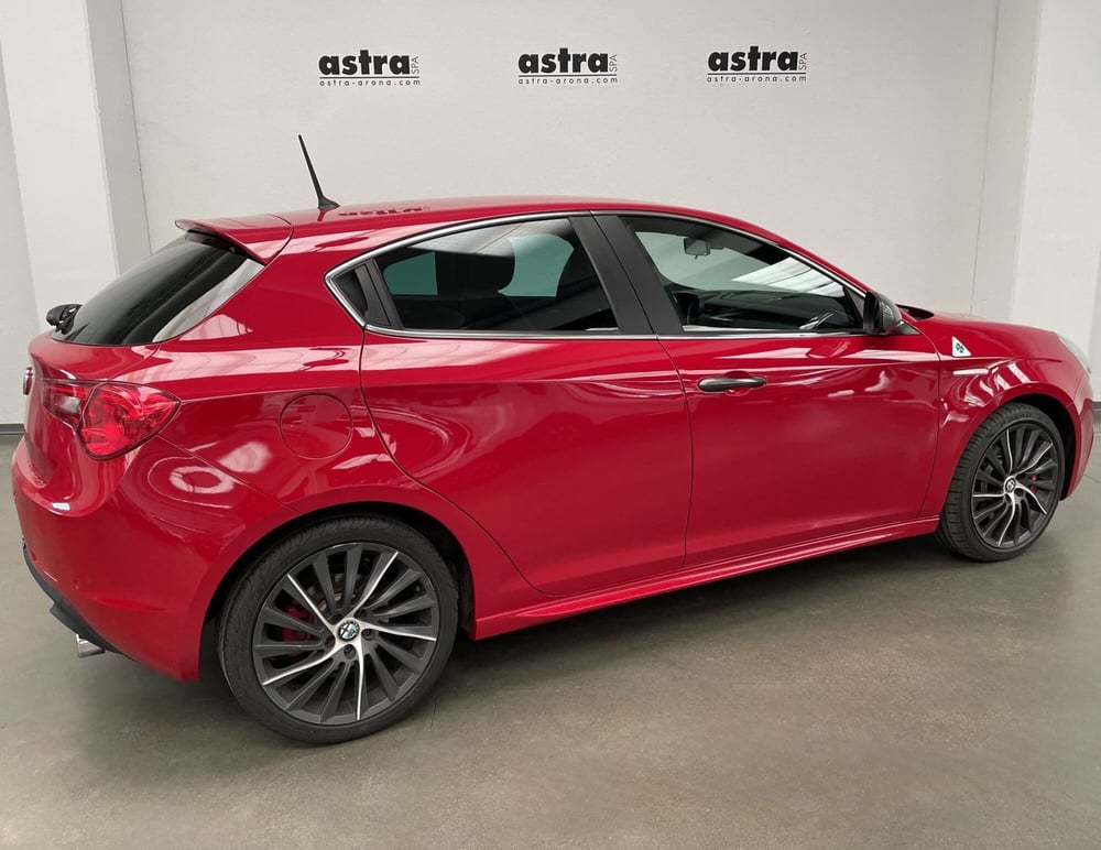 Alfa Romeo Giulietta usata a Novara (4)