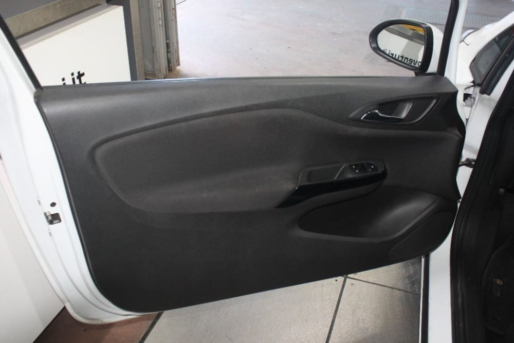 Opel Corsa Coupé usata a Viterbo (9)
