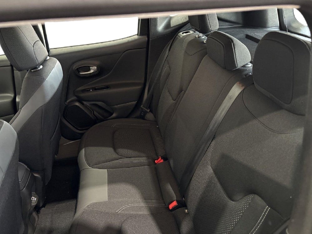 Jeep Renegade nuova a Caltanissetta (19)
