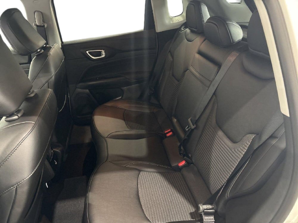 Jeep Compass nuova a Caltanissetta (19)
