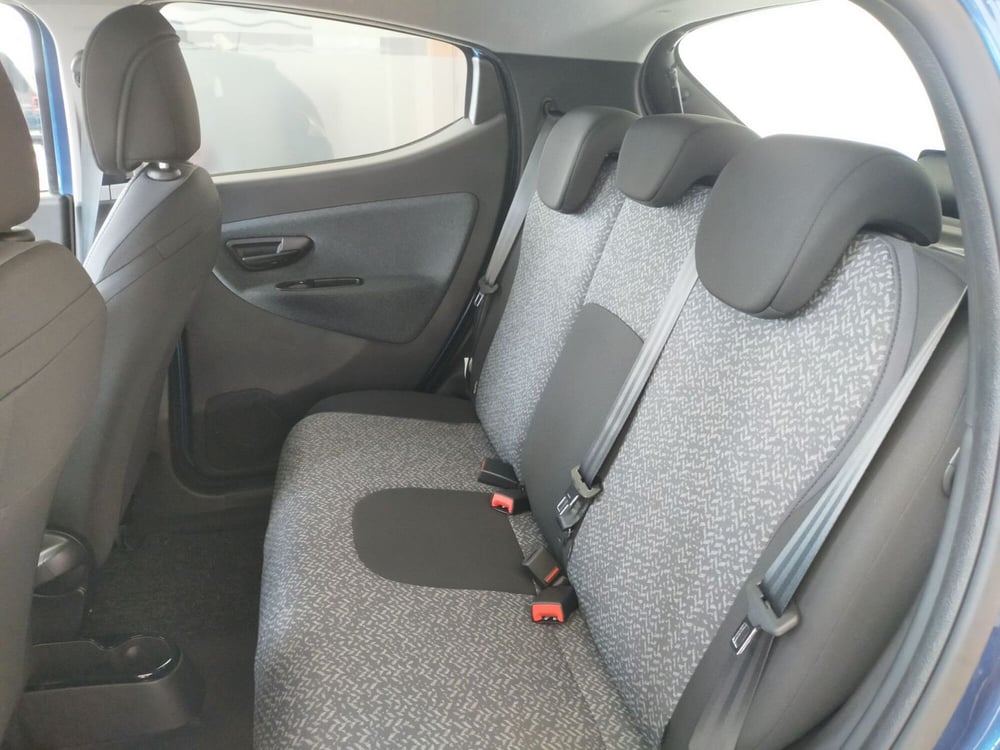 Lancia Ypsilon nuova a Reggio Emilia (11)