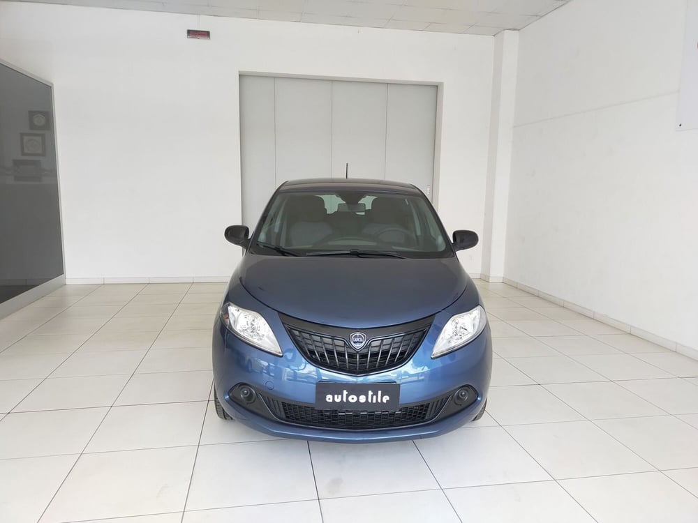 Lancia Ypsilon nuova a Reggio Emilia (2)