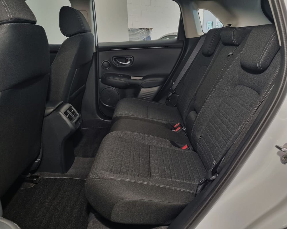 Honda ZR-V usata a Pavia (18)