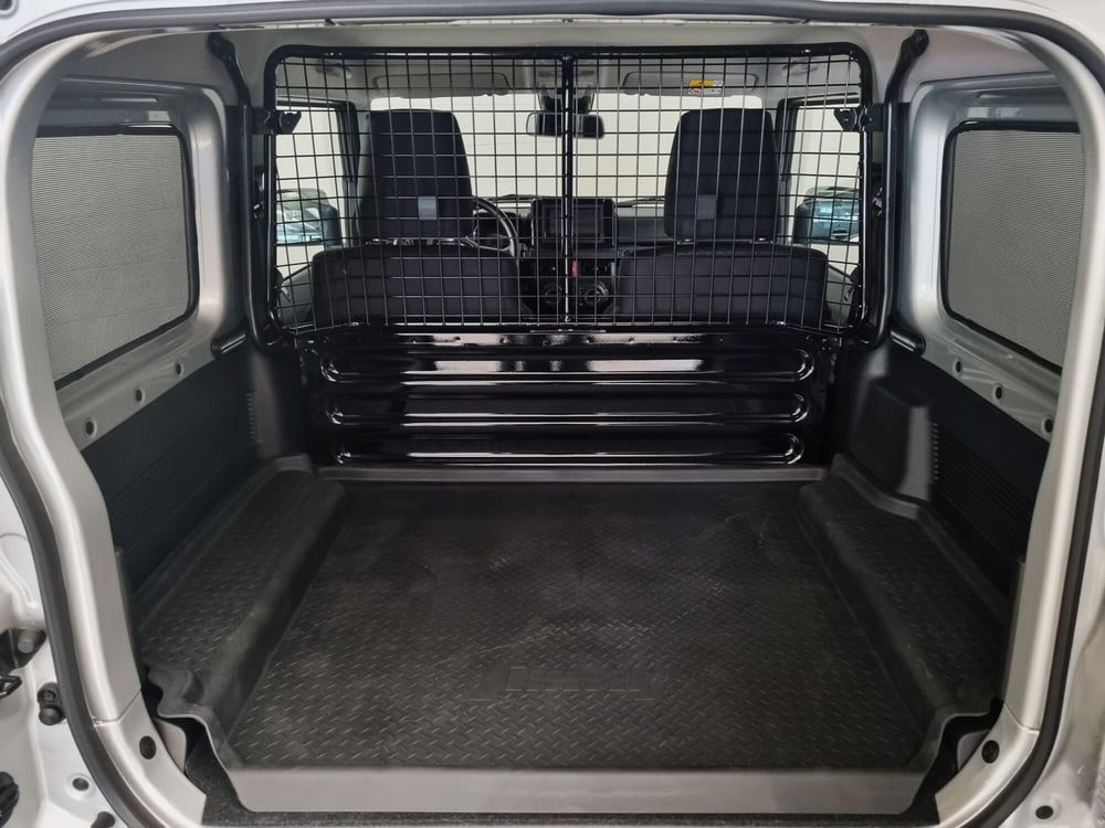 Suzuki Jimny nuova a Pavia (8)