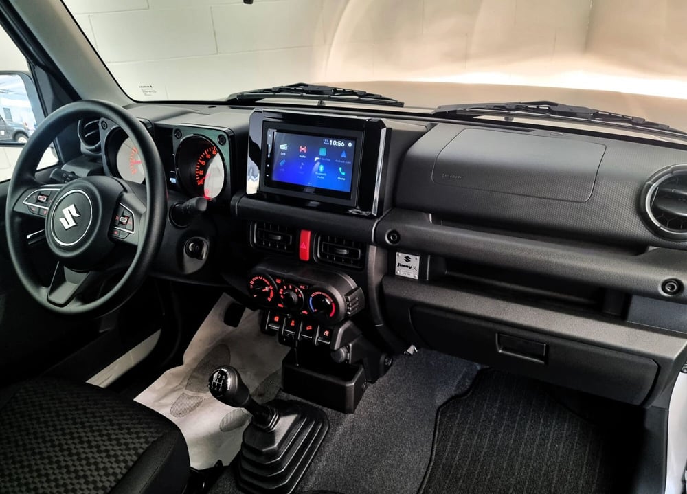 Suzuki Jimny nuova a Pavia (9)