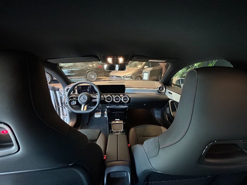 Mercedes-Benz CLA Shooting Brake nuova a Firenze (13)