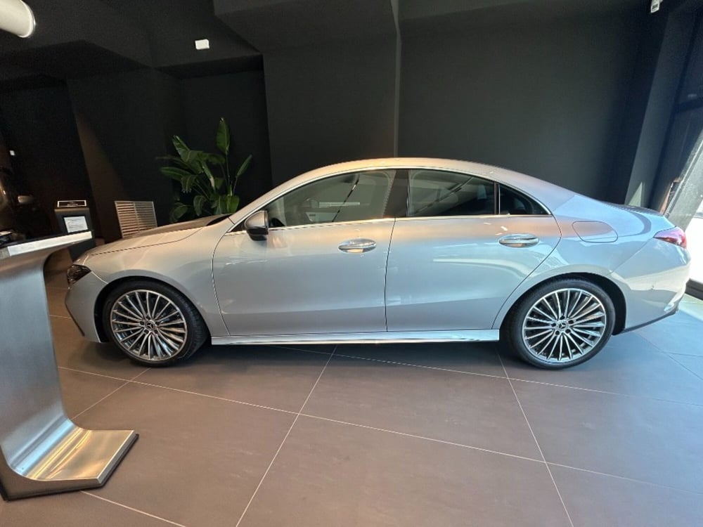 Mercedes-Benz CLA Shooting Brake nuova a Firenze (4)
