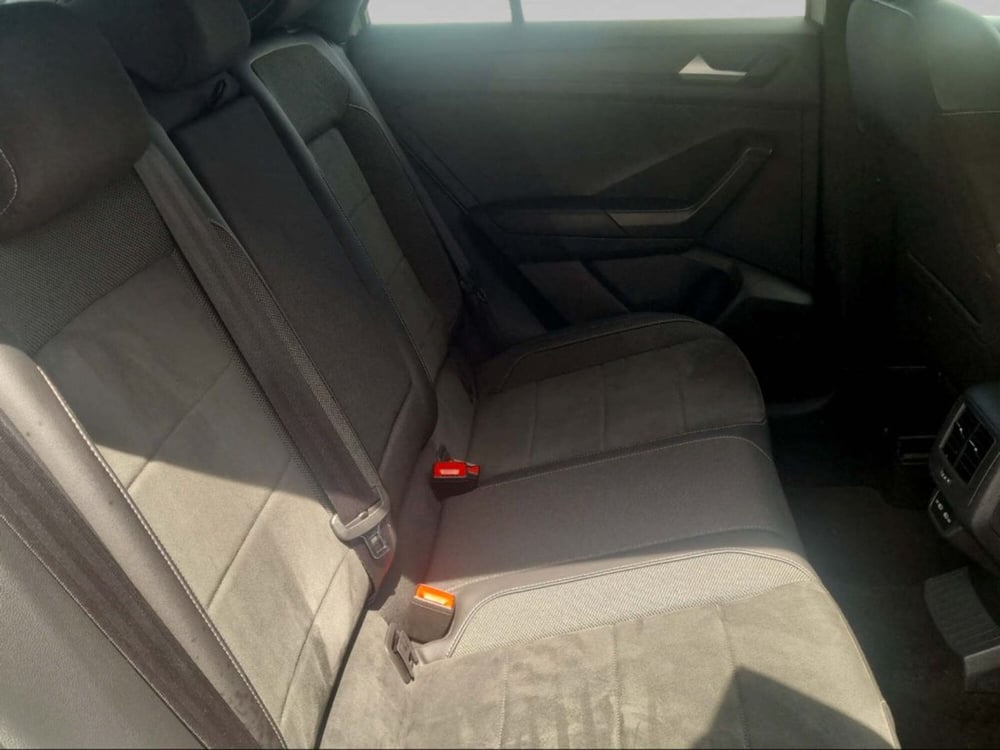 Volkswagen T-Roc usata a Livorno (11)