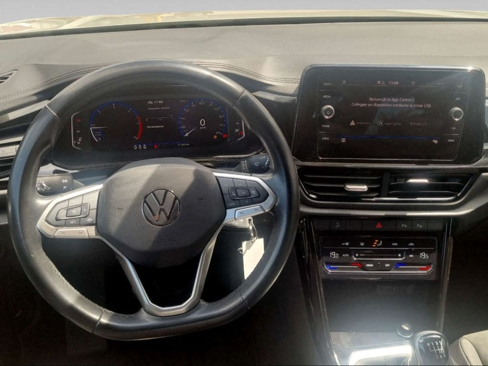 Volkswagen T-Roc usata a Livorno (8)