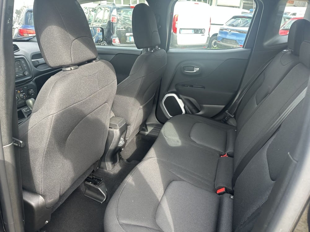 Jeep Renegade usata a Milano (13)