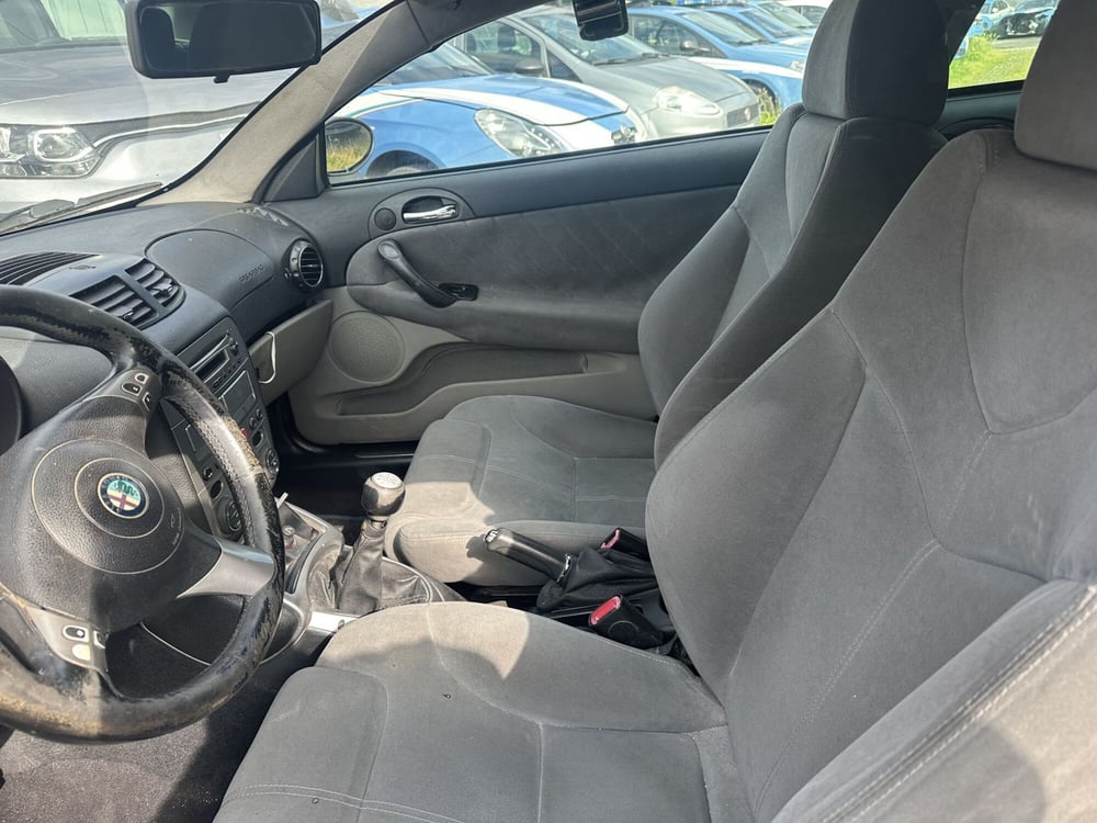 Alfa Romeo GT usata a Milano (7)