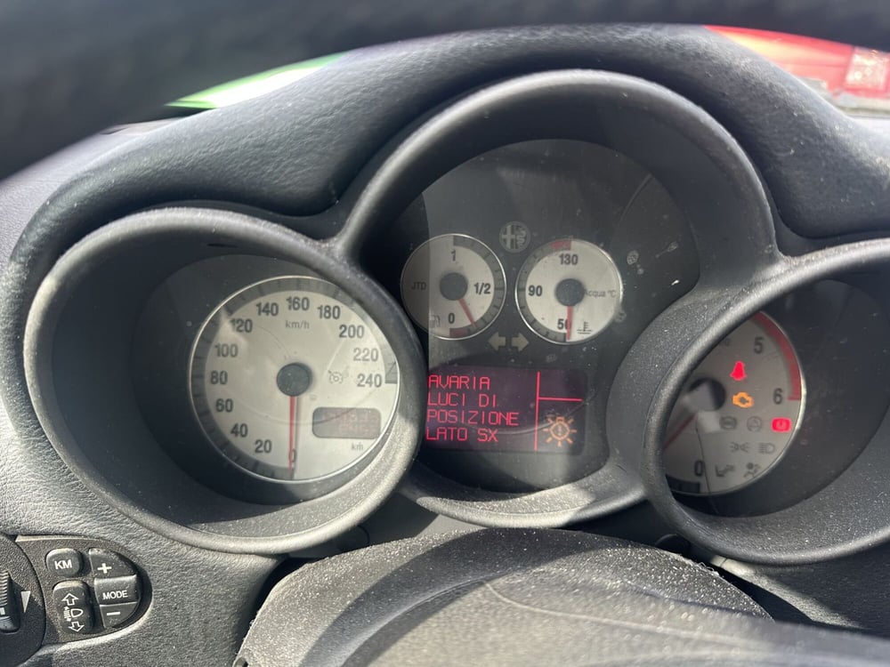 Alfa Romeo GT usata a Milano (9)