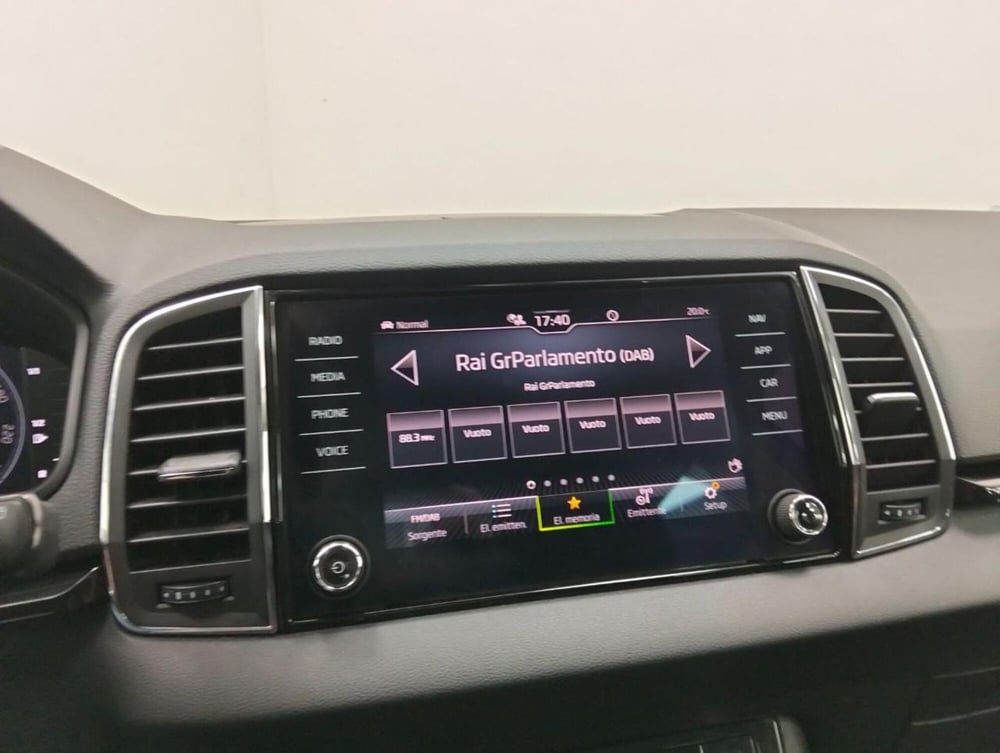 Skoda Karoq usata a Como (13)