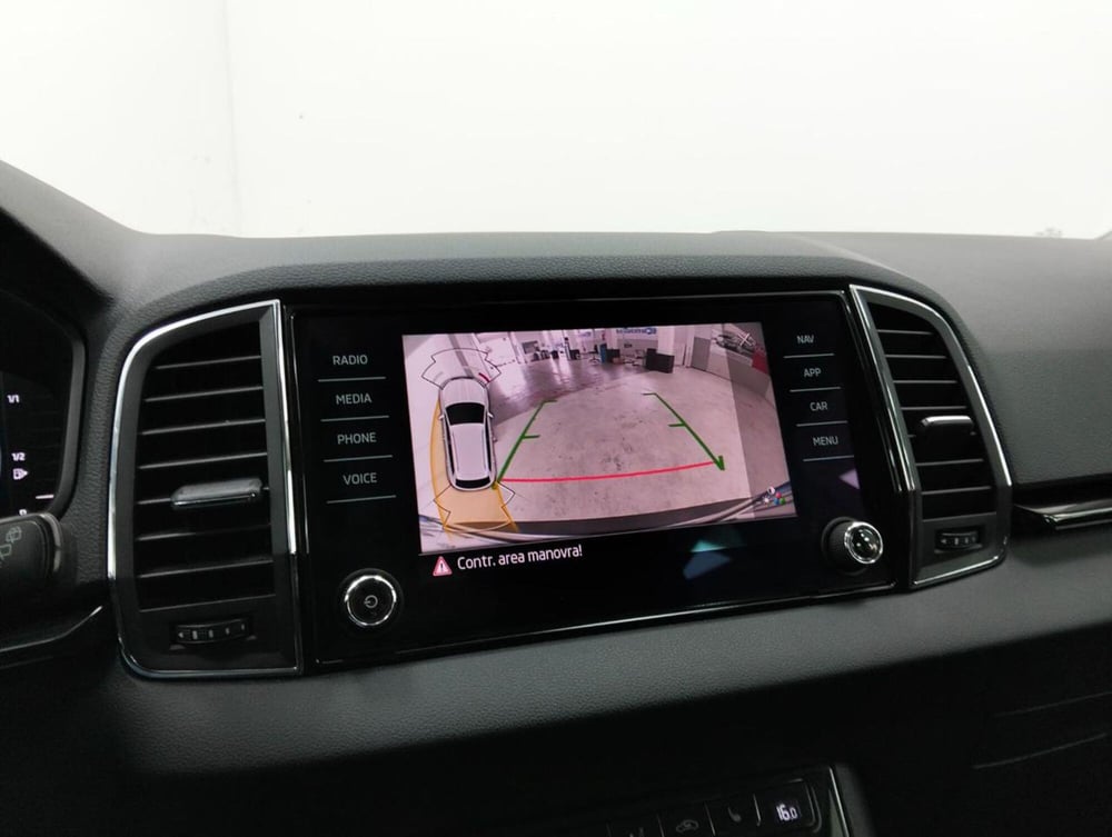 Skoda Karoq usata a Como (17)