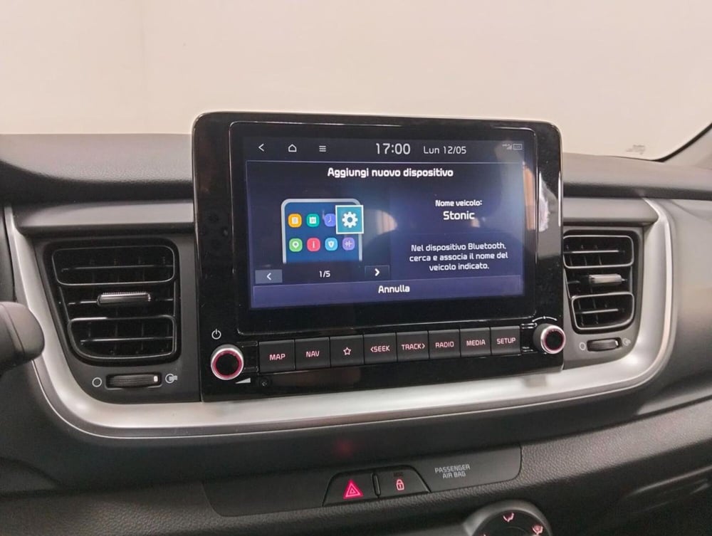 Kia Stonic usata a Como (13)