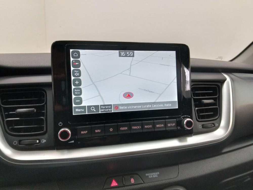 Kia Stonic usata a Como (15)