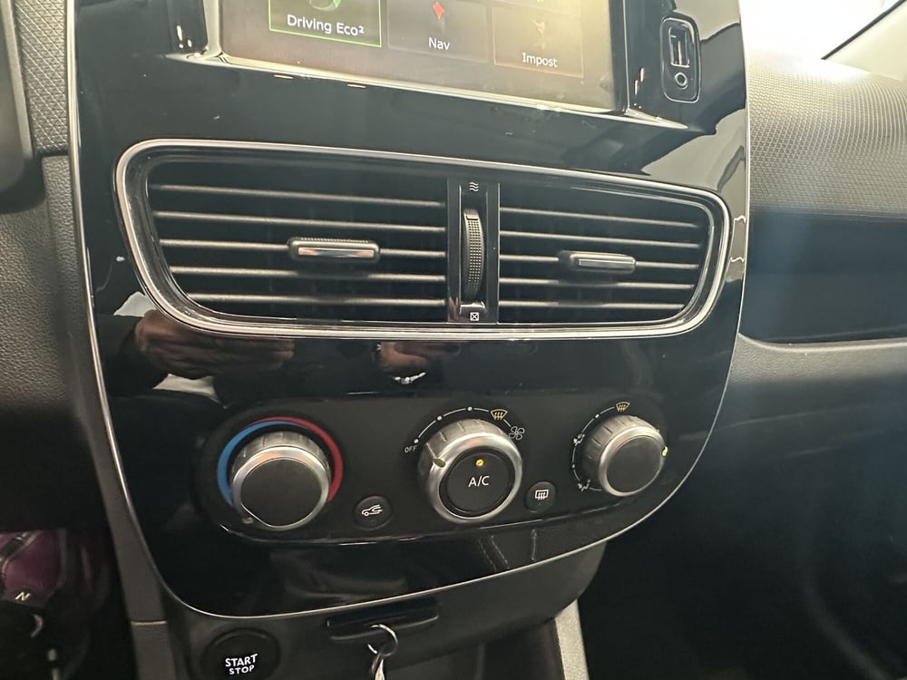 Renault Clio usata a Latina (11)
