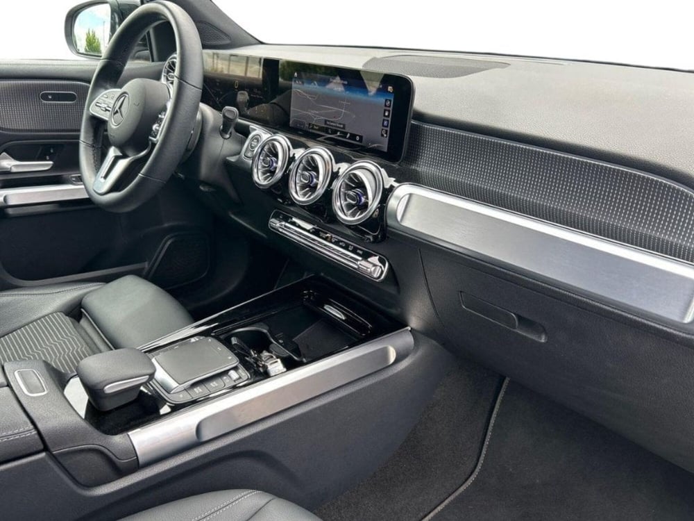 Mercedes-Benz GLB usata a Bari (8)