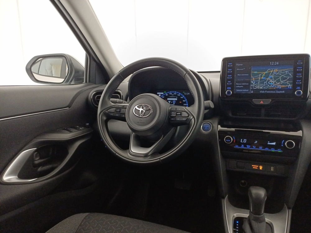 Toyota Yaris Cross usata a Bari (9)