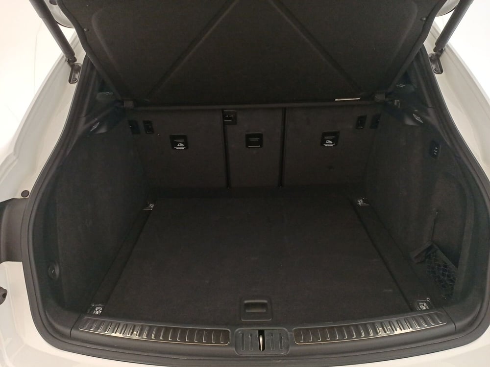 Porsche Macan usata a Bari (14)