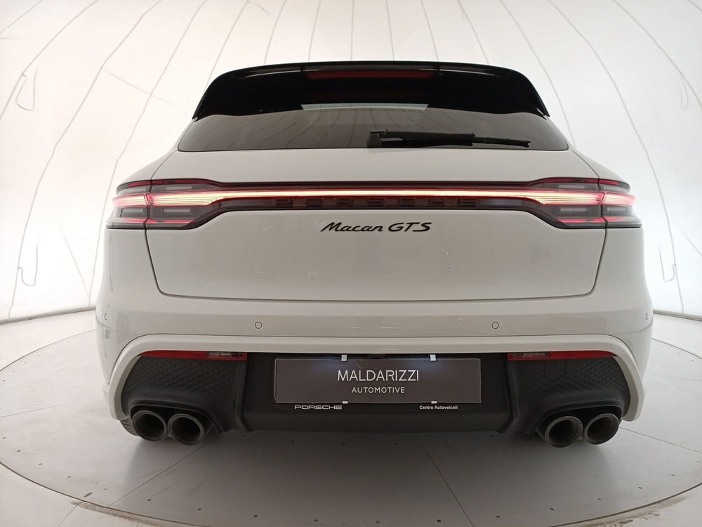 Porsche Macan usata a Bari (16)