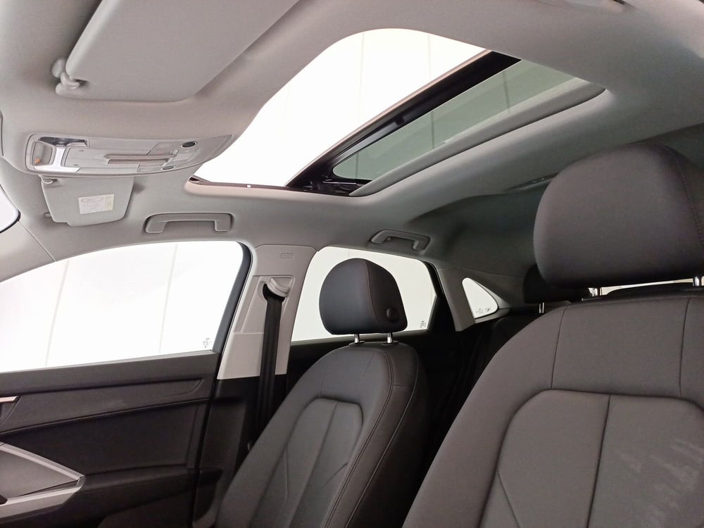 Audi Q3 Sportback usata a Bari (14)