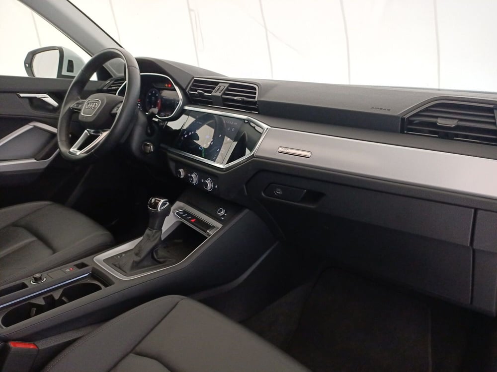Audi Q3 Sportback usata a Bari (7)