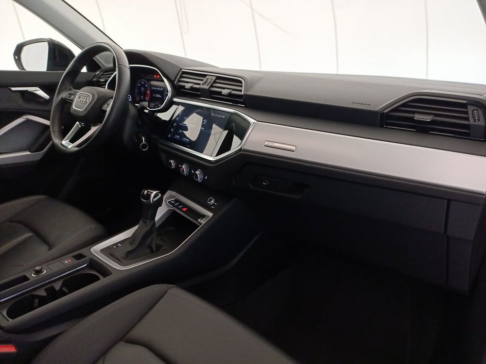 Audi Q3 Sportback usata a Bari (7)