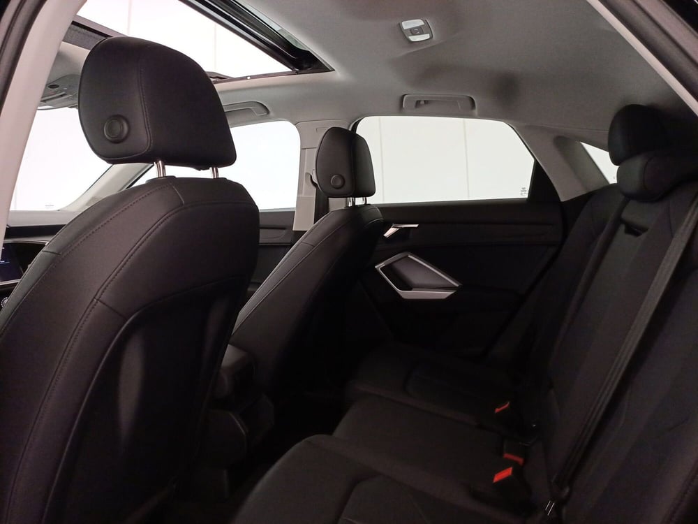 Audi Q3 Sportback usata a Bari (8)
