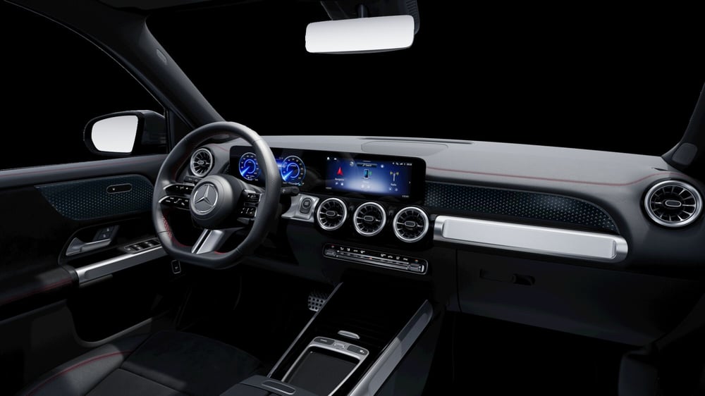 Mercedes-Benz EQB nuova a Milano (5)