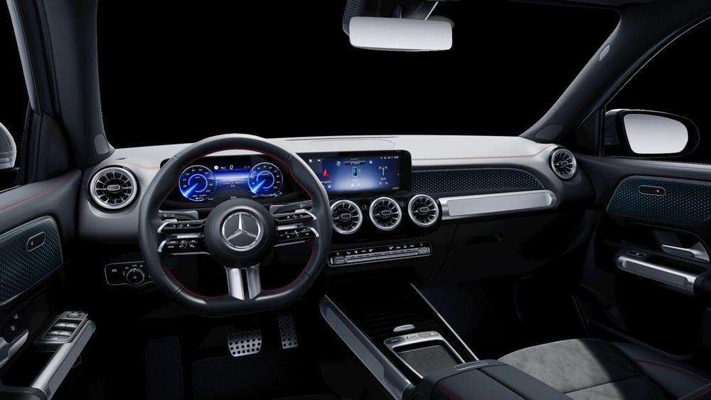Mercedes-Benz EQB nuova a Milano (8)