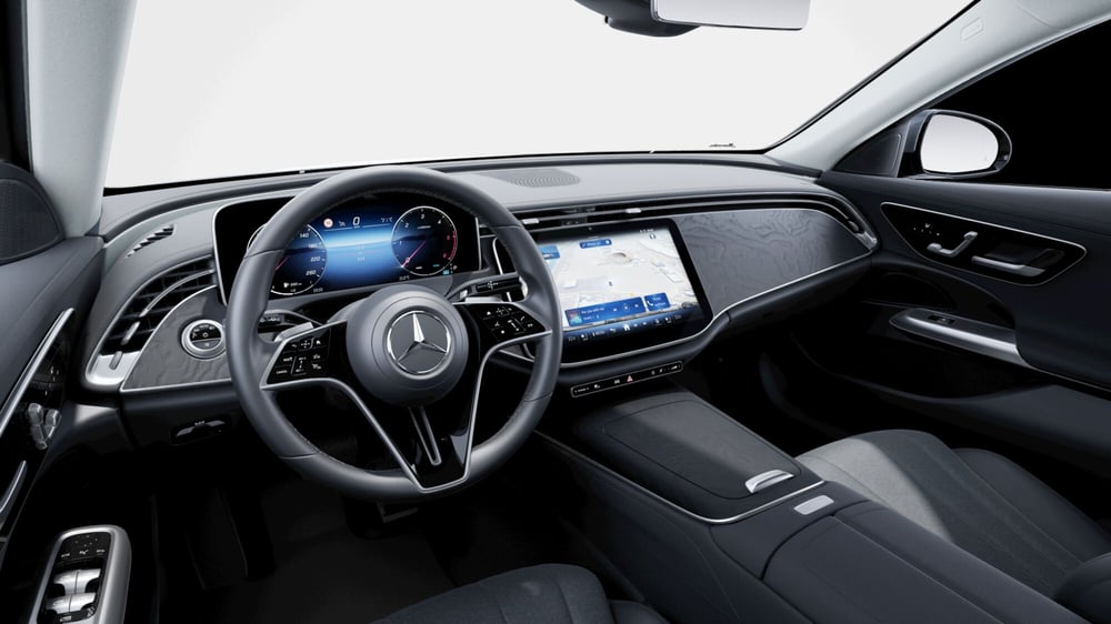 Mercedes-Benz Classe E Station Wagon nuova a Milano (8)
