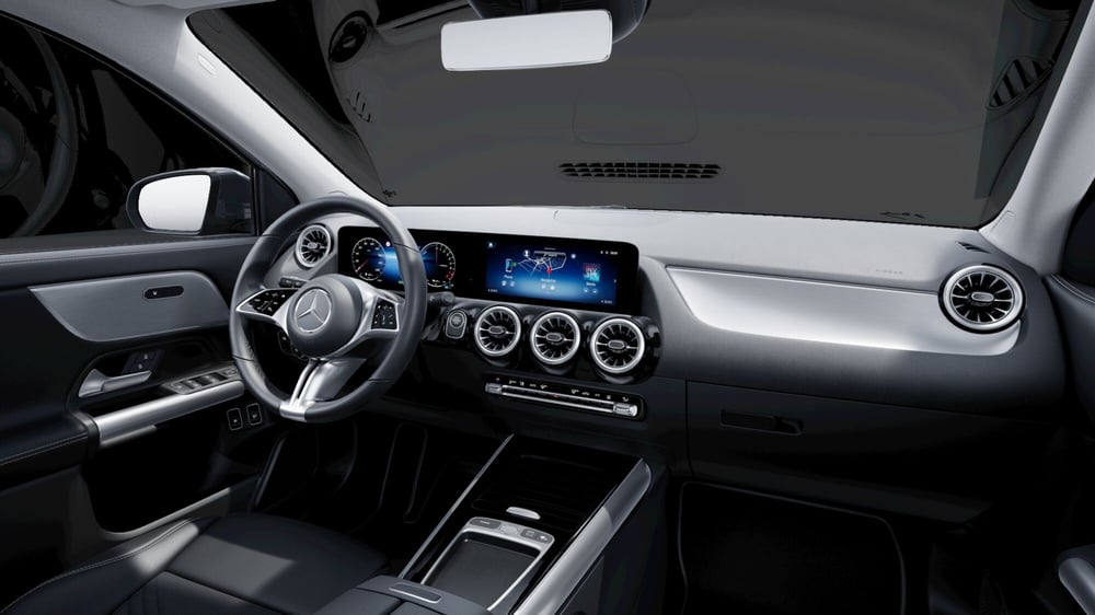 Mercedes-Benz GLA SUV nuova a Milano (5)